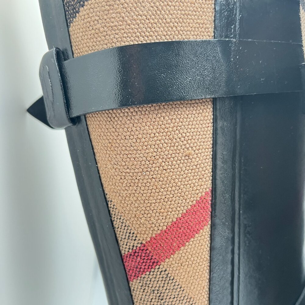 Burberry Women's Rain Boots NWOT Size 36 (US 6) - Picture 4 of 9